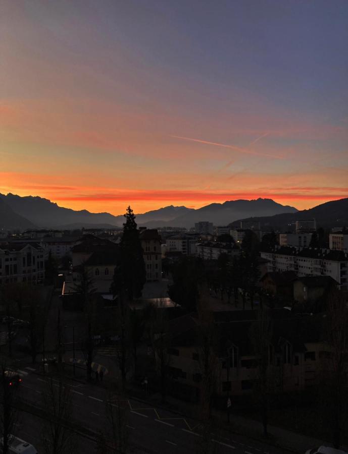 Luxueux Appartement T4 - Lac 5 Min - Parkings Privatifs - Vue Lac Et Montagne Annecy Zewnętrze zdjęcie