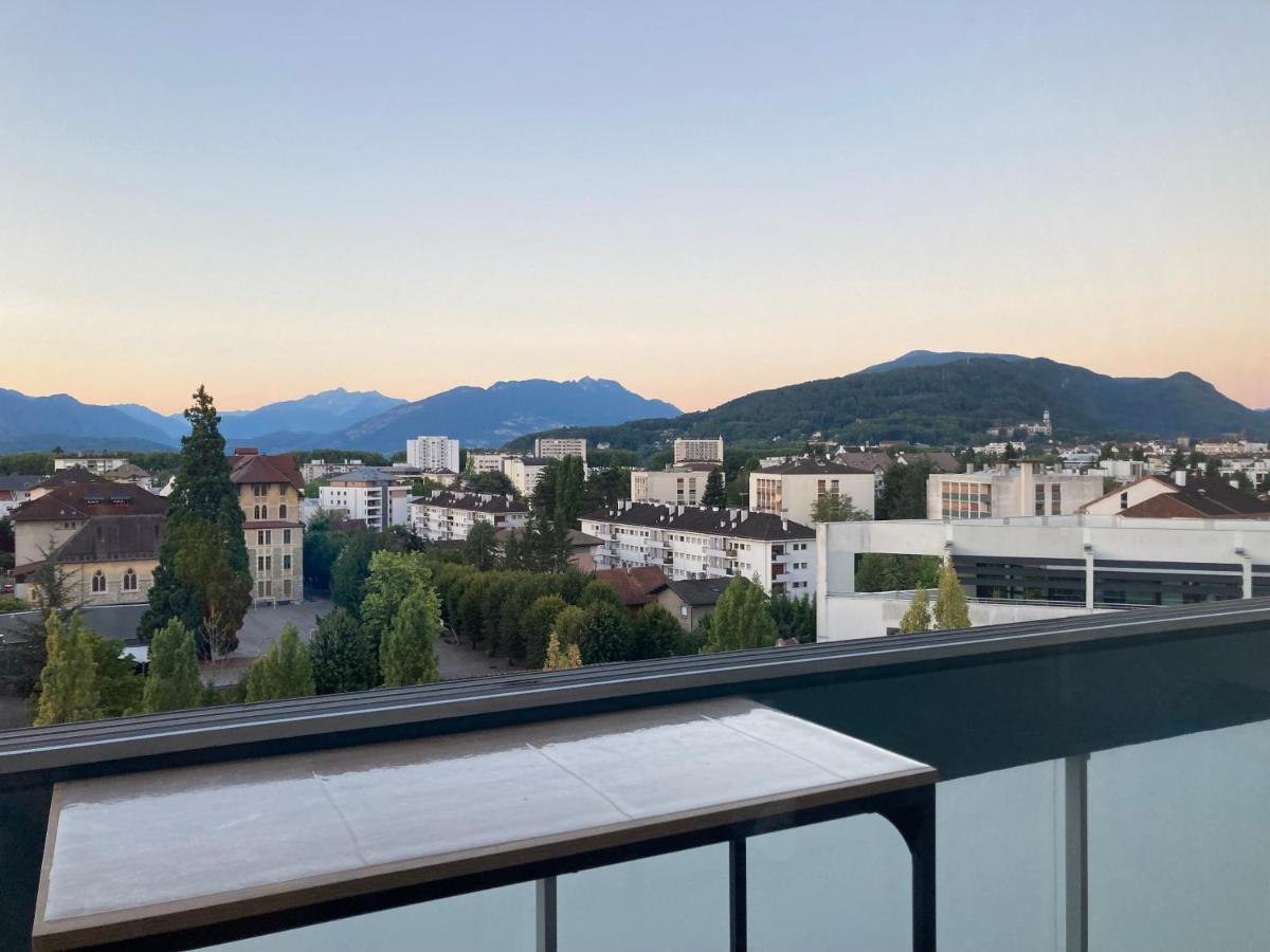 Luxueux Appartement T4 - Lac 5 Min - Parkings Privatifs - Vue Lac Et Montagne Annecy Zewnętrze zdjęcie