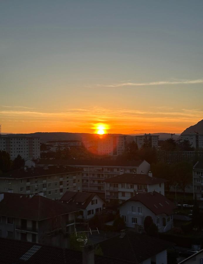 Luxueux Appartement T4 - Lac 5 Min - Parkings Privatifs - Vue Lac Et Montagne Annecy Zewnętrze zdjęcie